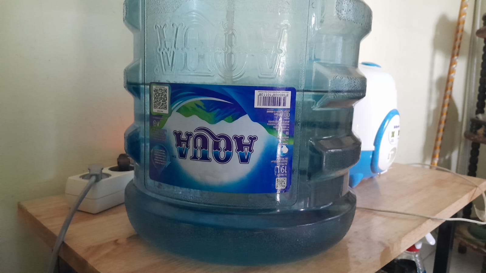 aqua