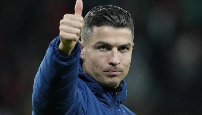 cristiano ronaldo pesepakbola miliarder pertama