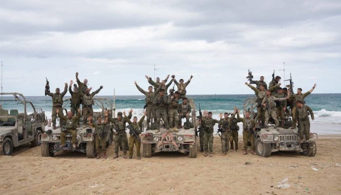 israel tarik pasukan dari gaza
