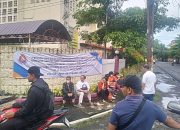 Akses Ditolak di Kampus Sendiri, Dosen, Pegawai, dan Mahasiswa Universitas Darma Agung Diblokir di Gerbang
