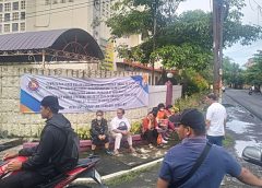 Akses Ditolak di Kampus Sendiri, Dosen, Pegawai, dan Mahasiswa Universitas Darma Agung Diblokir di Gerbang