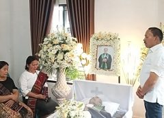Dr Maruli Siahaan Kunjungan Sosial ke Warga Dapil Sumut 1 yang Meninggal Dunia