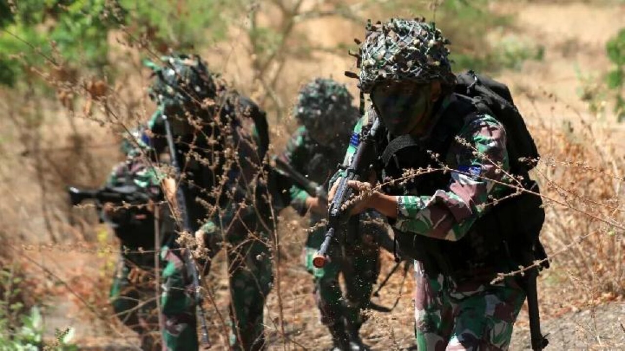 prajurit tni ad latihan di natuna