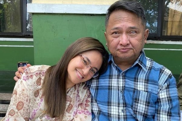 ayah mrshanda meninggal dunia