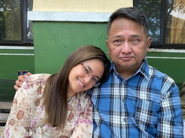 ayah mrshanda meninggal dunia