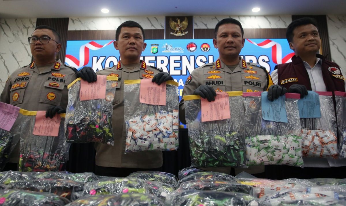 reserse narkoba bandara internasional seokarno-hatt