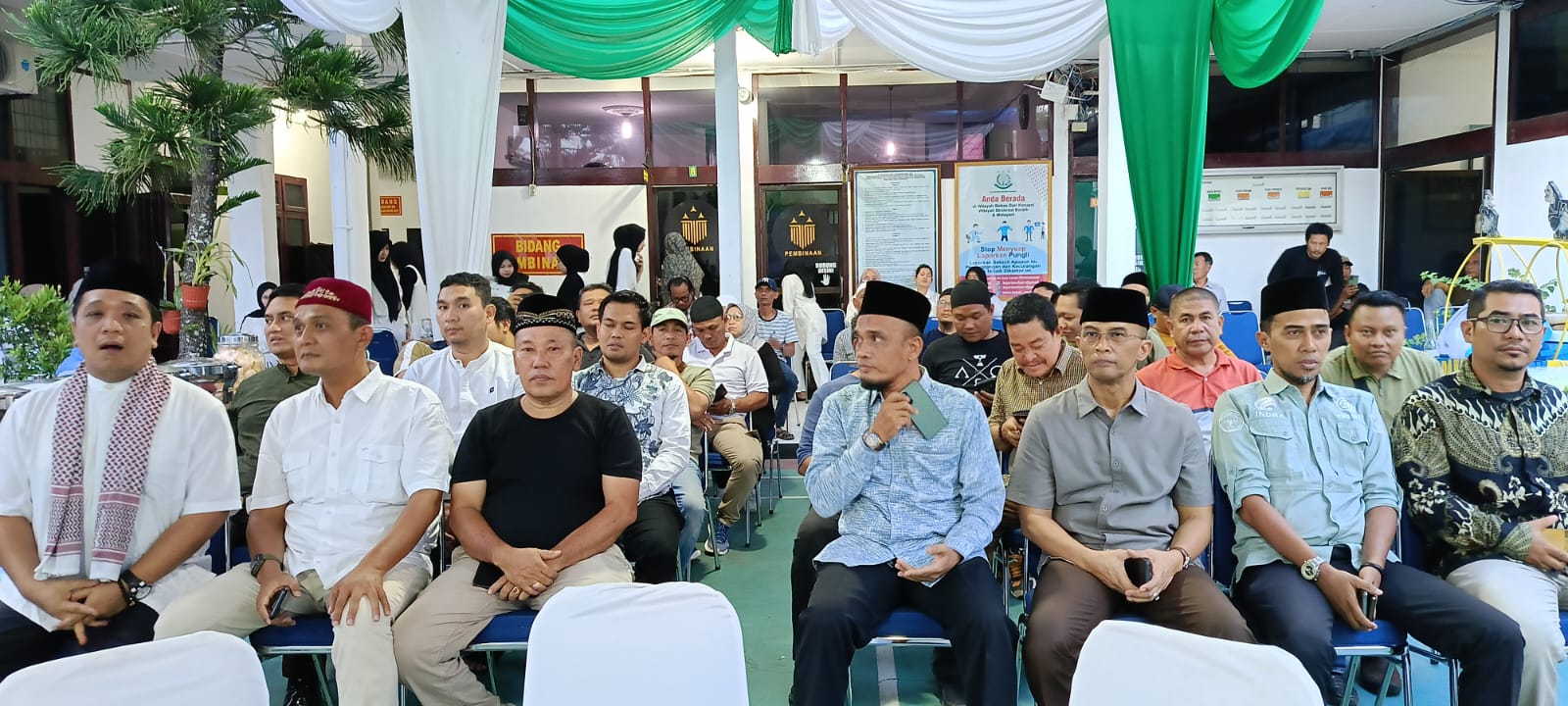 Kejaksaan Negeri (Kejari) Asahan berbagi takjil dan buka puasa bersama insan pers di kantor Kejari Asahan, Kamis (12/3/2026).