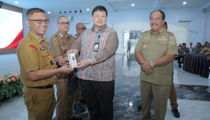 Komisi Pemberantasan Korupsi (KPK) melakukan observasi ke Asahan dalam rangka penilaian calon percontohan Kabupaten/Kota anti korupsi tahun 2026 diaula Melati Kantor Bupati Asahan, Selasa (10/3).