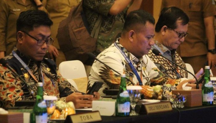 Wakil Bupati Asahan Rianto SH MAP hadiri Rapat Umum Pemegang Saham (RUPS) tahunan Bank Sumut di Lantai 10 Kantor Pusat Bank Sumut, Medan, Senin (6/4).