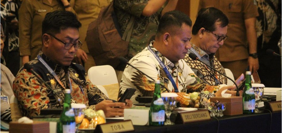 Wakil Bupati Asahan Rianto SH MAP hadiri Rapat Umum Pemegang Saham (RUPS) tahunan Bank Sumut di Lantai 10 Kantor Pusat Bank Sumut, Medan, Senin (6/4).