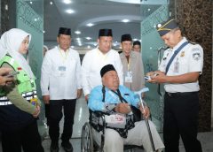 Wakil Bupati Asahan Lepas Keberangkatan Calhaj dari Asrama Haji Medan  