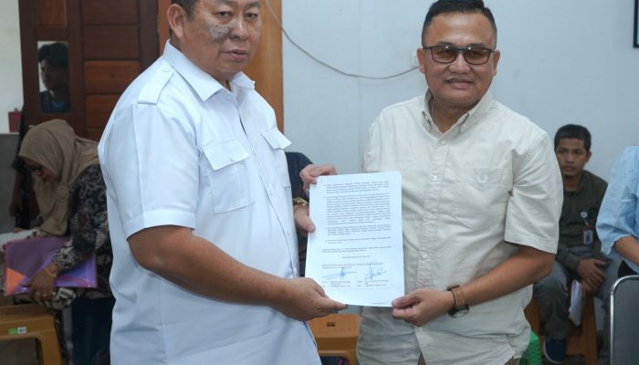 Kadis Perkim Sumut bersama Sekda Asahan gelar rapat bersama Sekda Asahan, terkait sinkronisasi revisi RTRW, 2046 di Kantor Perkim Provsu, Selasa (19/5).