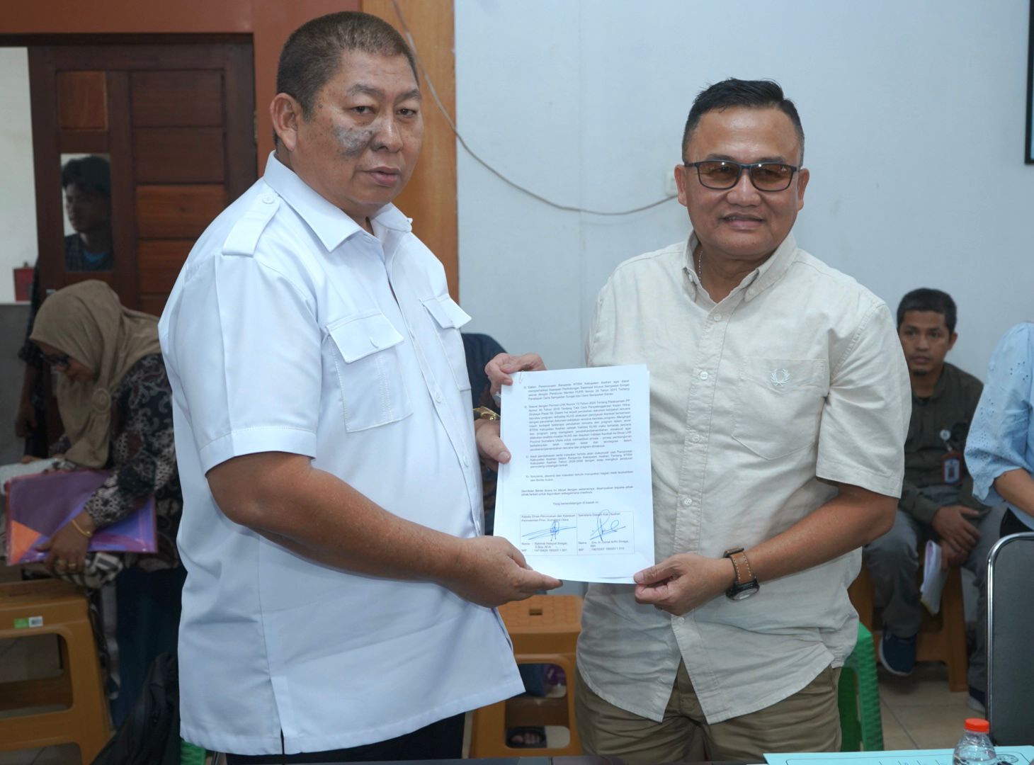 Kadis Perkim Sumut bersama Sekda Asahan gelar rapat bersama Sekda Asahan, terkait sinkronisasi revisi RTRW, 2046 di Kantor Perkim Provsu, Selasa (19/5).