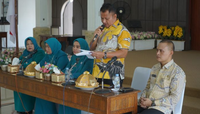 Wakil Bupati Asahan, Rianto SH MAP membuka rapat koordinasi teknis (rakornis) PKK Asahan bersama PKK Kecamatan dan PKK Kelurahan/Desa di Pendopo Rumah Dinas Bupati Asahan, Jum'at (22/5).
