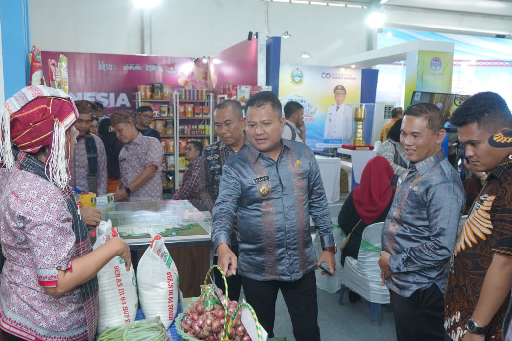 Wakil Bupati Asahan, Rianto SH MAP hadiri pekan inovasi dan investasi Sumut sekaligus pencanangan sensus ekonomi 2026 di Open Stage Prapat, Kamis (11/6).