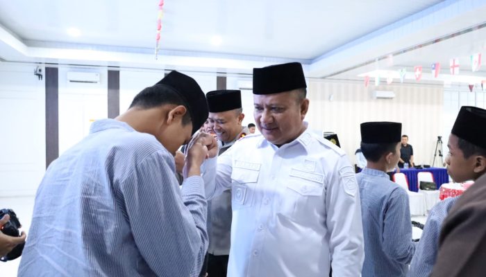 Wakil Bupati Asahan Rianto SH MAP bersama Forkopimda ikuti doa bersama lintas agama menjelang HUT Bhayangkara di Aula Wira Satya Polres Asahan, Kamis (18/6).