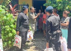 Brimob Polda Sumut Tebar Kepedulian Lewat Jumat Berkah dan Minggu Kasih, Bagikan Sembako hingga Makanan Gratis