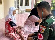Yonif TP 951/Pandeka Marapi Gelar Dukungan Kesehatan Keliling bagi Masyarakat.