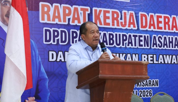 Bupati Asahan, Taufik Zainal Abidin SSos MSi hadiri Rakerda dan pelantikan relawan PAN di Gedung Mutiara Kisaran, Minggu (26/7). 