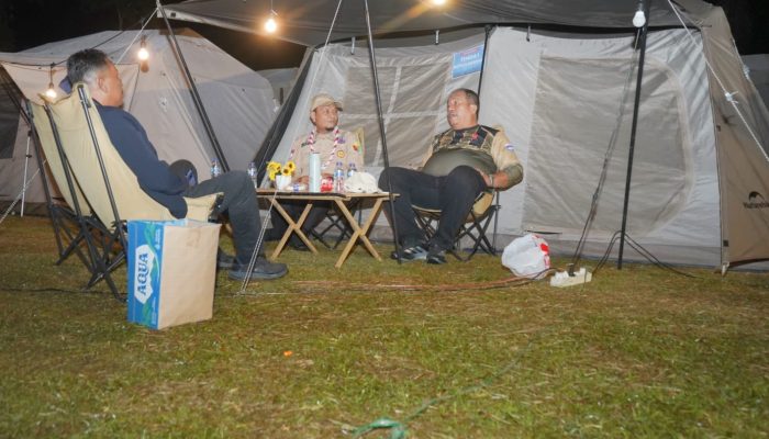Bupati Asahan Taufik Zainal Abidin SSos MSi bersama beberapa OPD hadiri upacara api unggun Jambore Daerah Sumatera Utara (Jamdasu) XI Gerakan Pramuka di Bumi Perkemahan Sibolangit, Minggu (12/7) malam. 