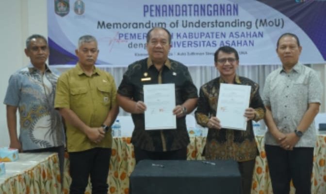 UNA dengan Pemkab Asahan menjalin kerja sama dalam rangka memperkuat Tri Dharma Perguruan Tinggi yang meliputi bidang pendidikan, penelitian dan pengabdian kepada masyarakat. 