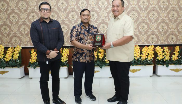 Bupati Asahan mendorong IPDN menambah kuota penerimaan putra-putri Asahan agar dapat mengikuti pendidikan di sekolah kedinasan tersebut. 