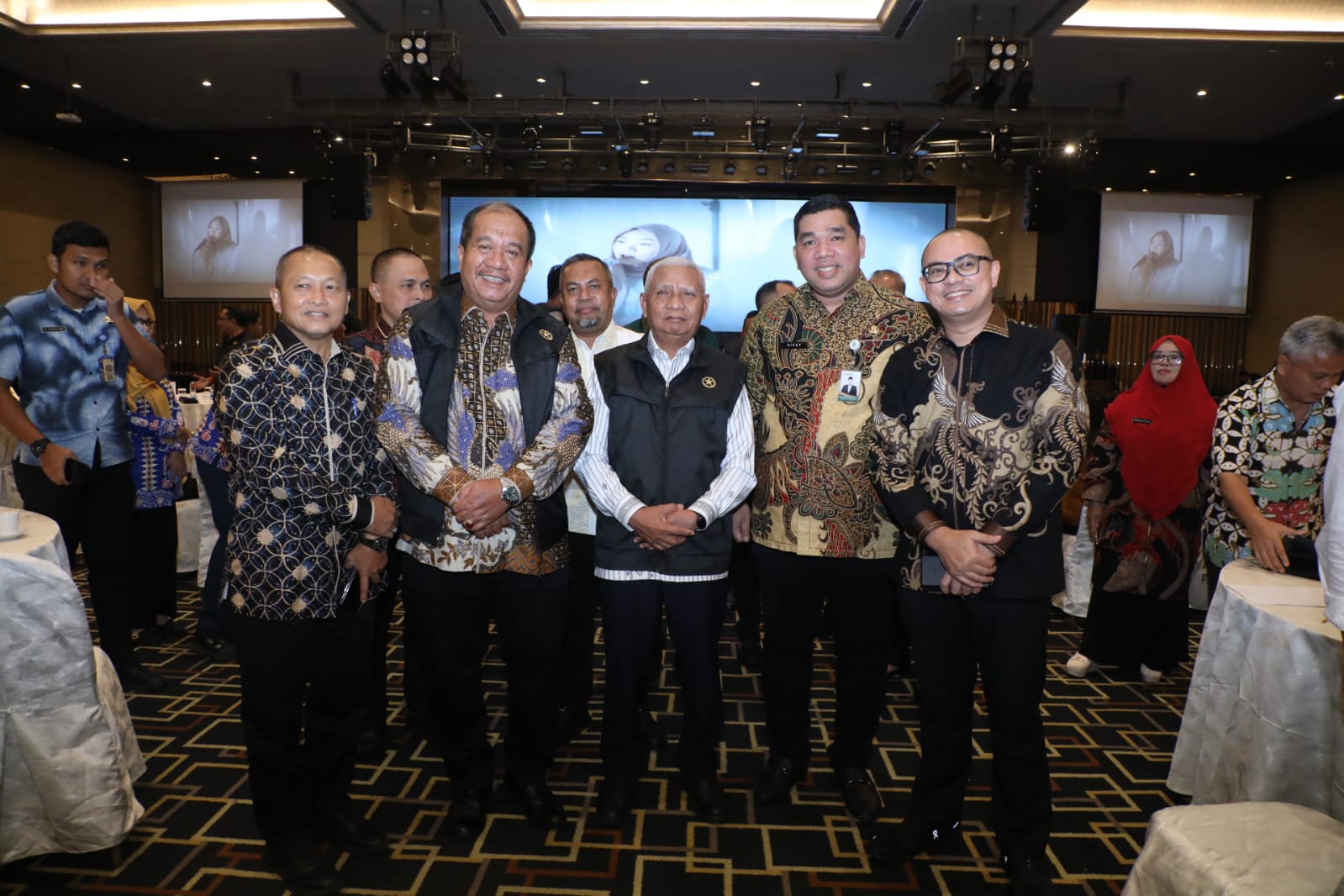 Bupati Asahan Taufik Zainal Abidin SSos MSi hadiri rakor stunting regional Sumatera di Hotel Grand Mercure - Medan, Kamis (27/8).