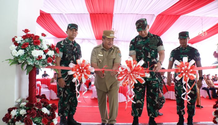 Bupati Asahan Taufik Zainal Abidin SSos MSi dan Forkopimda sambut kunjungan kerja Pangdam I/BB Mayjen Hendy Antariksa untuk meresmikan Masjid Al Ikhlas Kodim 0208 Asahan, Senin (10/8). 