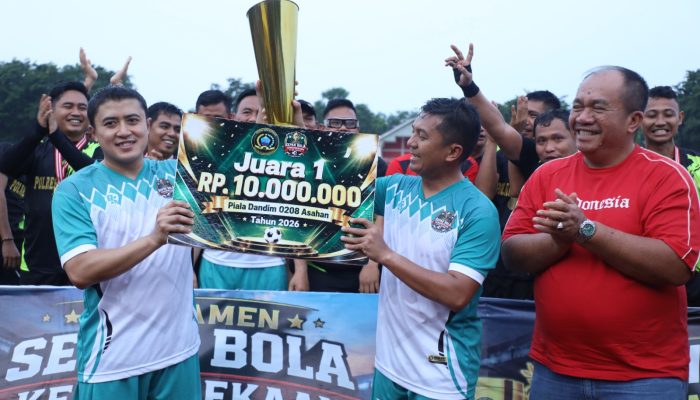 Turnamen sepak bola HUT RI ke 81 memperebutkan piala Dandim 0208/Asahan memasuki babak final di Stadion Mutiara Kisaran, Selasa (18/8). 