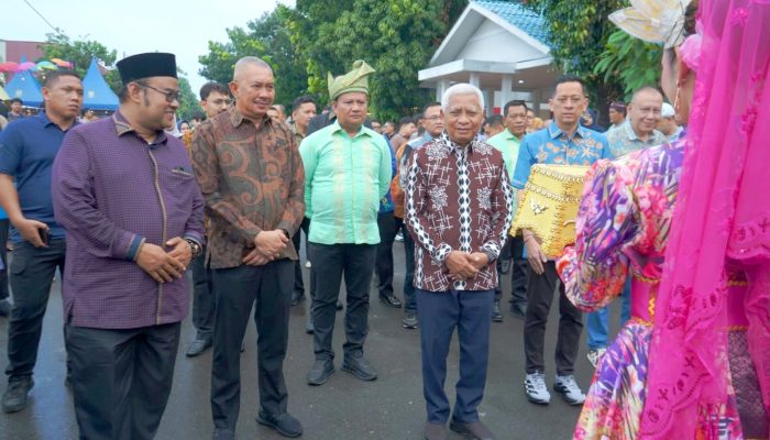 Wakil Bupati Asahan Rianto SH MAP dan beberapa Kepala Daerah dan OPD hadiri penutupan Pekan Raya Sumatera Utara (PRSU) ke 50, Minggu (2/8).