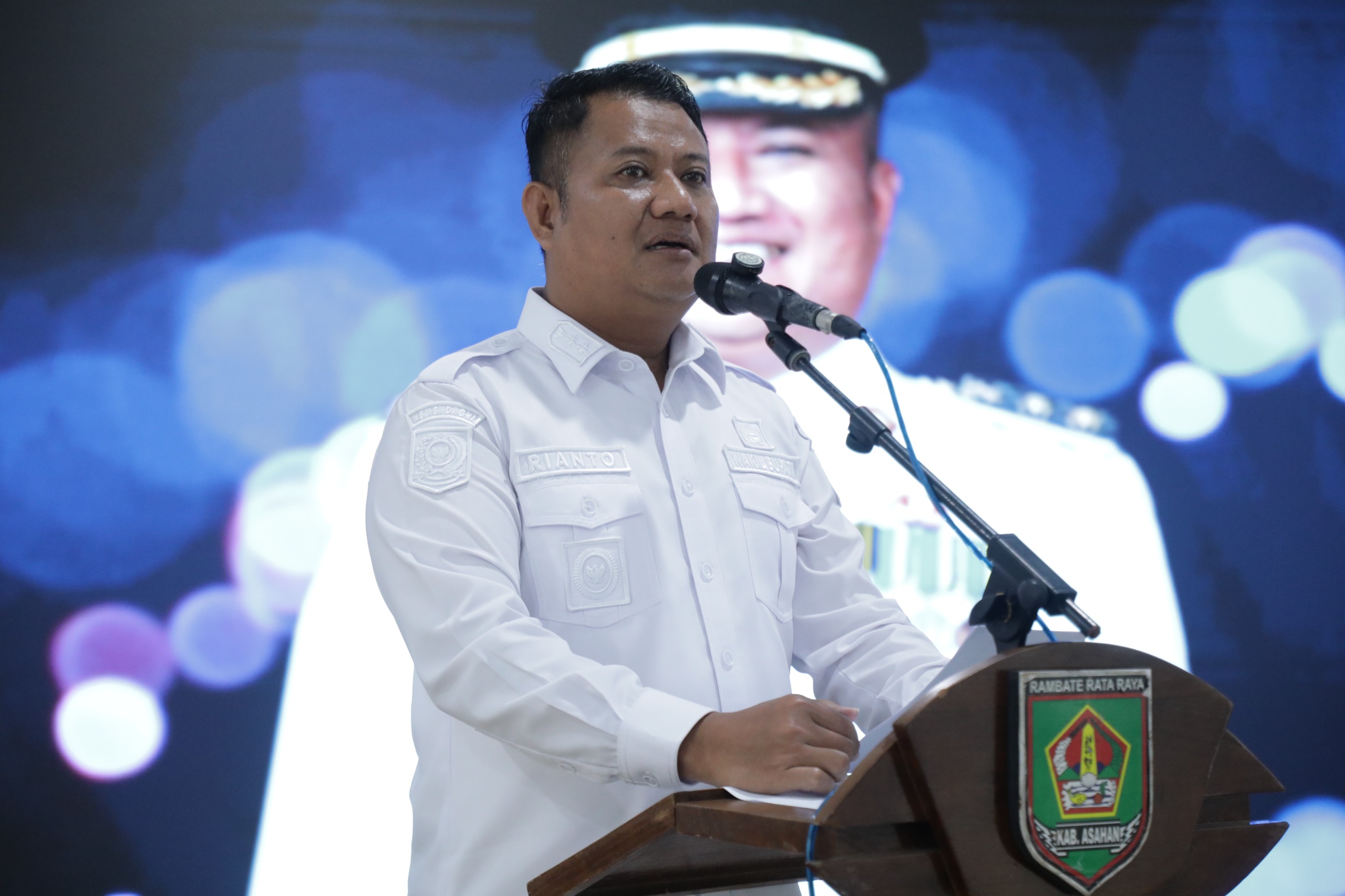 Wakil Bupati Asahan Rianto SH MAP membuka rapat gugus tugas reforma agraria di aula Melati, Rabu (12/8). 