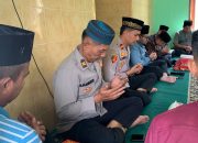 Mengisi Jumat Berkah, Polsek Kuala Santuni Anak Yatim