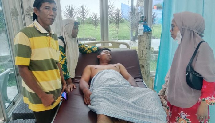 Salah satu korban mengalami luka-luka dirawat RSUD HAMS Kisaran.