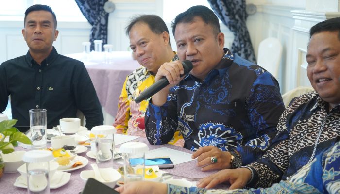 Wakil Bupati Asahan, Rianto SH MAP hadiri rapat koordinasi Asosiasi Wakil Kepala Daerah (Aswakada) Indonesia se Sumut di Grand City Medan, Jumat (23/10).