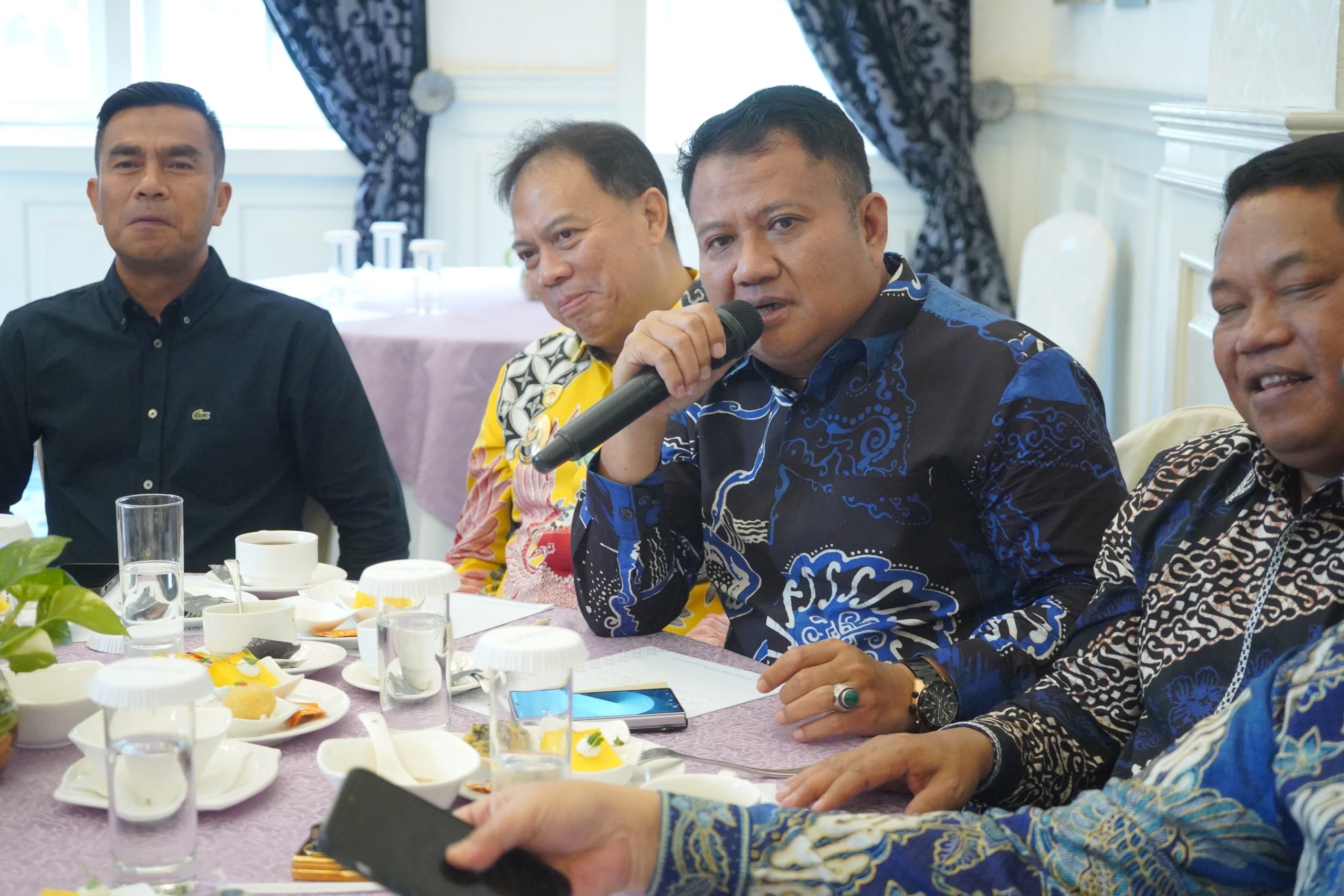 Wakil Bupati Asahan, Rianto SH MAP hadiri rapat koordinasi Asosiasi Wakil Kepala Daerah (Aswakada) Indonesia se Sumut di Grand City Medan, Jumat (23/10).