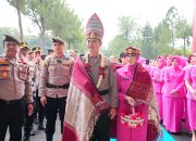 Resmi Pimpin Polda Sumut, Irjen Pol Sonny Irawan Disambut Ulos dan Tarian Tradisional